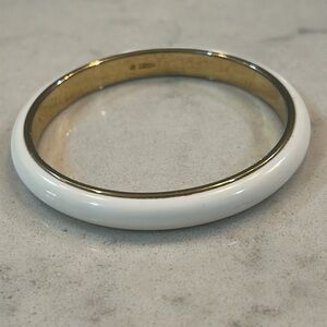 Monet white enamel bangle bracelet rounded goldtone
